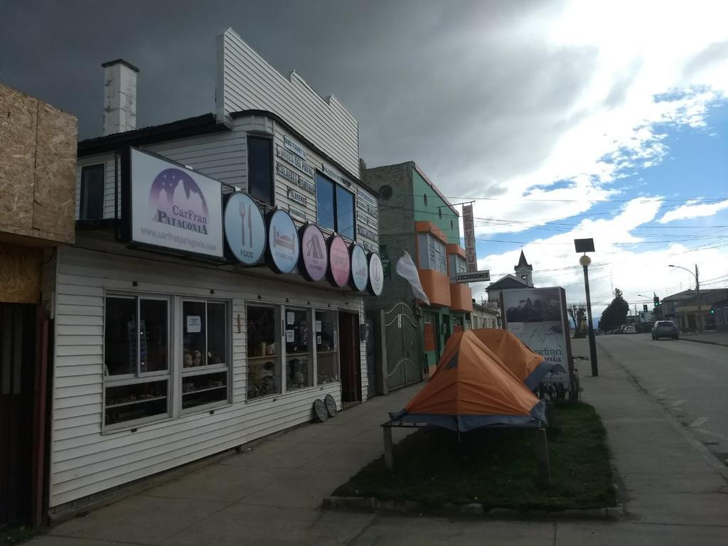 Carfran Patagonia Hostel Puerto Natales Ngoại thất bức ảnh